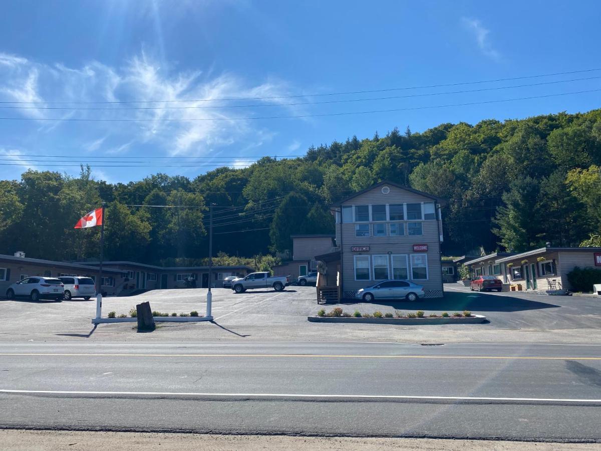 Hotel Silver Maple Haliburton